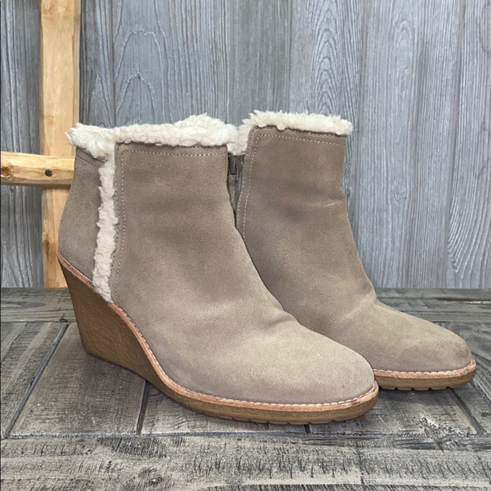 Cole Haan Michelle‎ Faux Fur Lined Suede Booties 11M - Picture 2 of 8